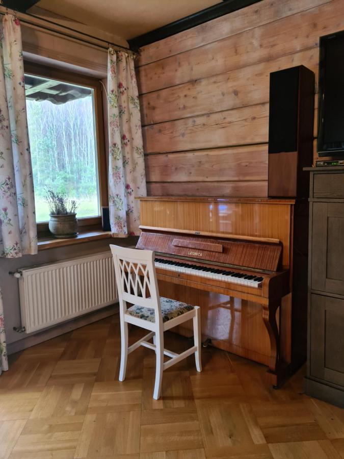 Dworek Ogrodniki, Caloroczny Dom Na Wylacznosc, Basen, Sauna, Las, Staw Rybny, Altana Grillowa, Ognisko, Pianino, Kominek, Piec Chlebowy, Duza Ogrodzona Posesja Tuczna Exteriör bild