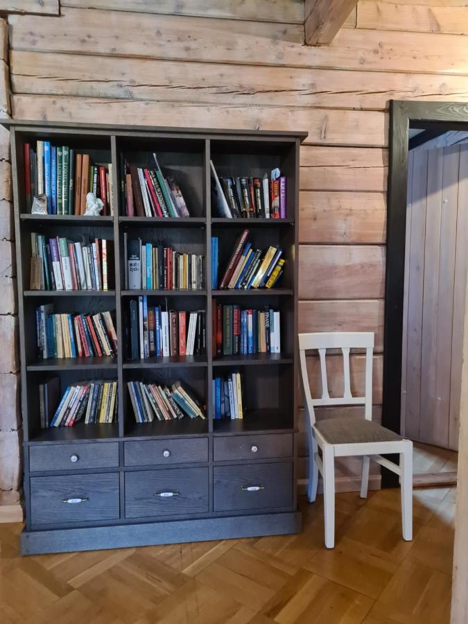 Dworek Ogrodniki, Caloroczny Dom Na Wylacznosc, Basen, Sauna, Las, Staw Rybny, Altana Grillowa, Ognisko, Pianino, Kominek, Piec Chlebowy, Duza Ogrodzona Posesja Tuczna Exteriör bild