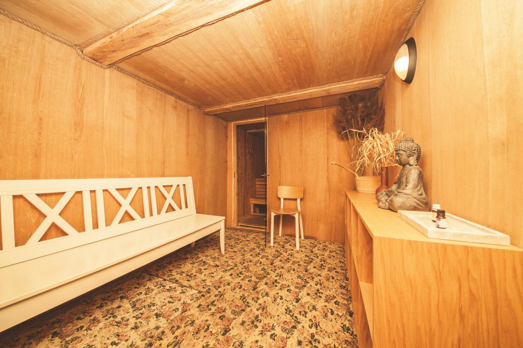 Dworek Ogrodniki, Caloroczny Dom Na Wylacznosc, Basen, Sauna, Las, Staw Rybny, Altana Grillowa, Ognisko, Pianino, Kominek, Piec Chlebowy, Duza Ogrodzona Posesja Tuczna Exteriör bild