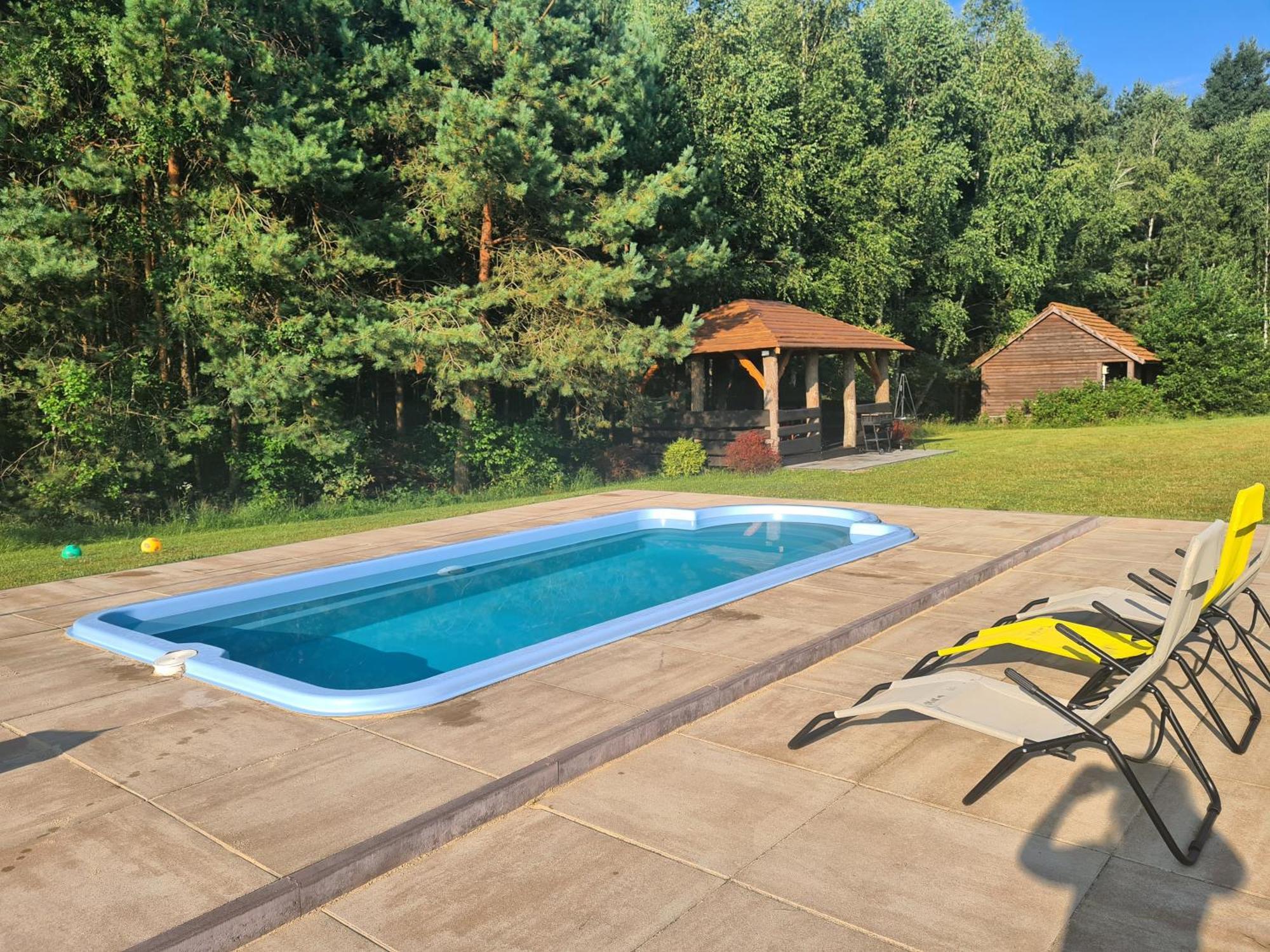 Dworek Ogrodniki, Caloroczny Dom Na Wylacznosc, Basen, Sauna, Las, Staw Rybny, Altana Grillowa, Ognisko, Pianino, Kominek, Piec Chlebowy, Duza Ogrodzona Posesja Tuczna Exteriör bild