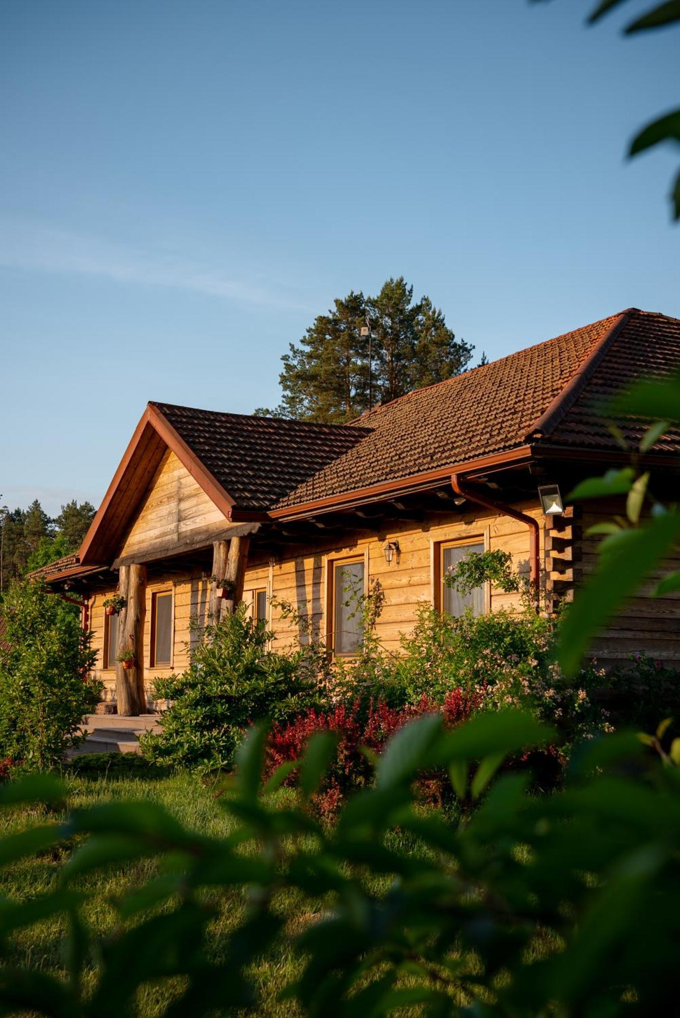 Dworek Ogrodniki, Caloroczny Dom Na Wylacznosc, Basen, Sauna, Las, Staw Rybny, Altana Grillowa, Ognisko, Pianino, Kominek, Piec Chlebowy, Duza Ogrodzona Posesja Tuczna Exteriör bild